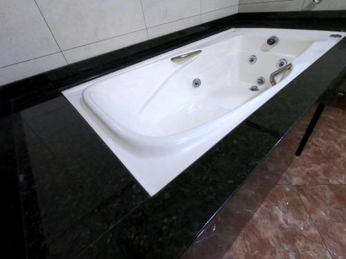 Condomínio Aruã Mogi Sobrado Banheira